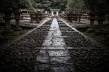 A walkway in the Tôkô-ji temple cemetery, Hagi