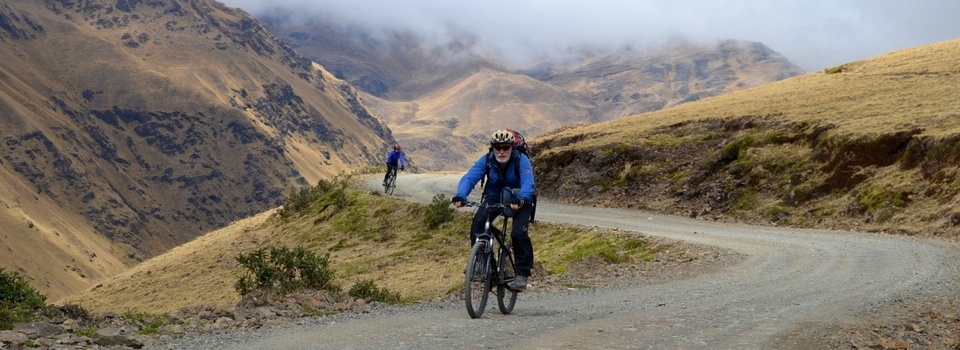 Bolivia – ￼Out of the blue into the green on mountain bike
