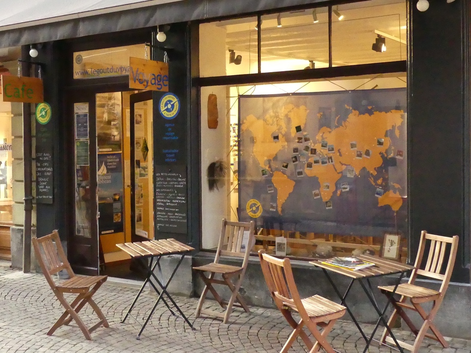 Exterior view of the boutique A Taste of Travel at rue du Lac 18 in Vevey Exterior view of the boutique A Taste of Travel at rue du Lac 18 in Vevey