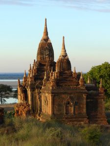 Discover Myanmar’s diversity: its culture, landscape and its peoples, by George & Emmanuel